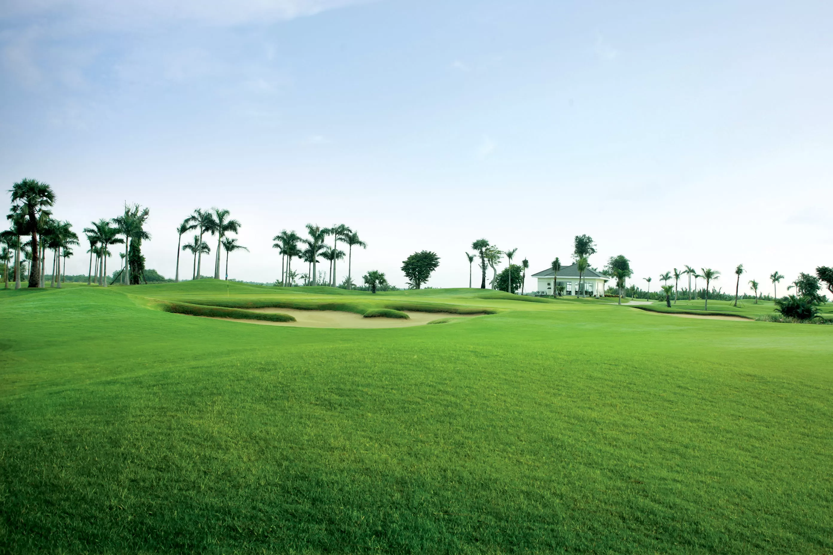 Emerald Country Club